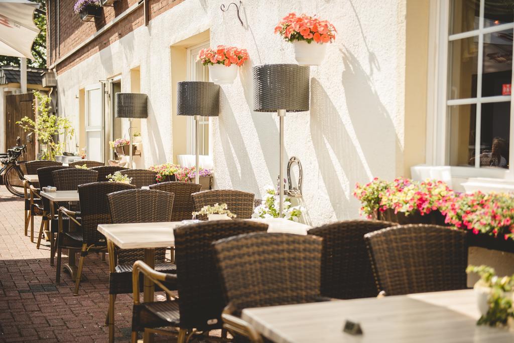 Hotel & Restaurant Zum Vater Rhein Monheim am Rhein Exterior foto